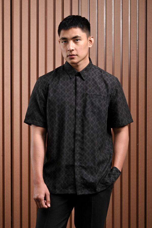 Awenasa Pointed Collar Short Sleeve Shirt