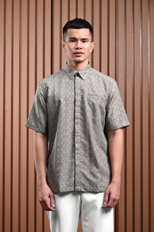 Awenasa Pointed Collar Short Sleeve Shirt - Gambar 3