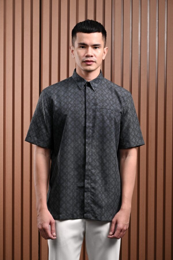 Awenasa Pointed Collar Short Sleeve Shirt - Gambar 2