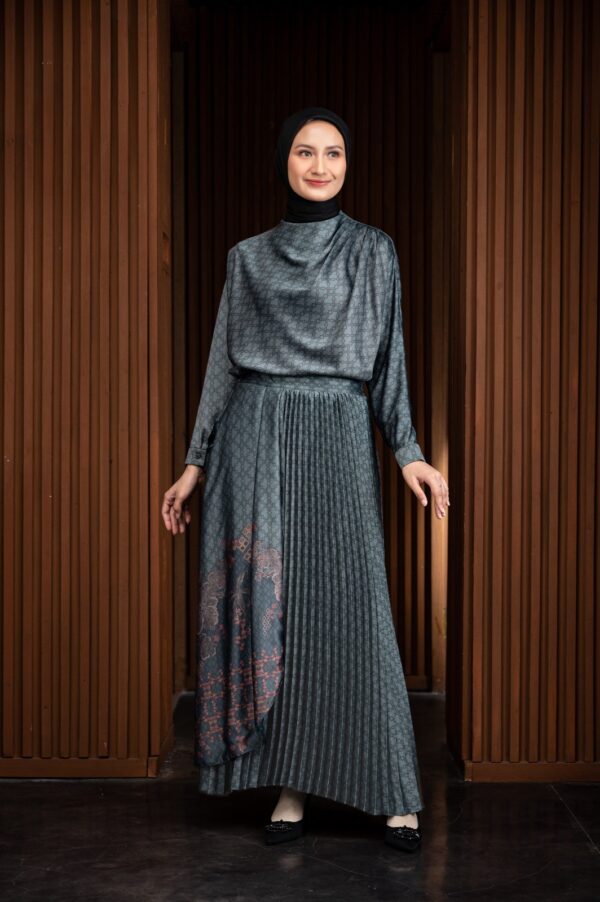 AWENASA PLEATS SKIRT - Gambar 4
