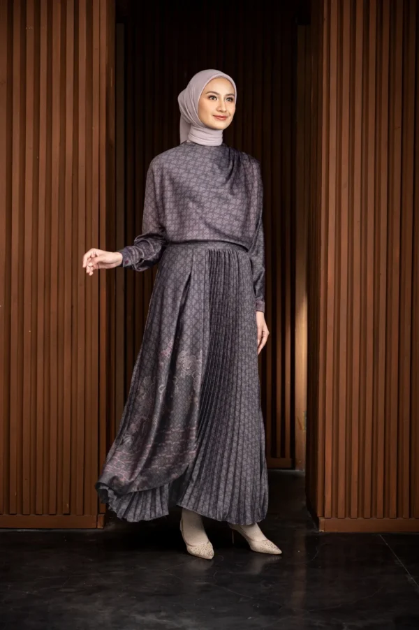 AWENASA PLEATS SKIRT - Gambar 2