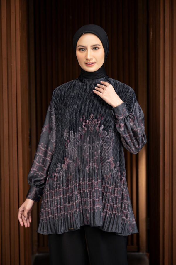 AWENASA PLEATS BLOUSE