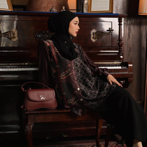Chain Blouse - Gambar 4