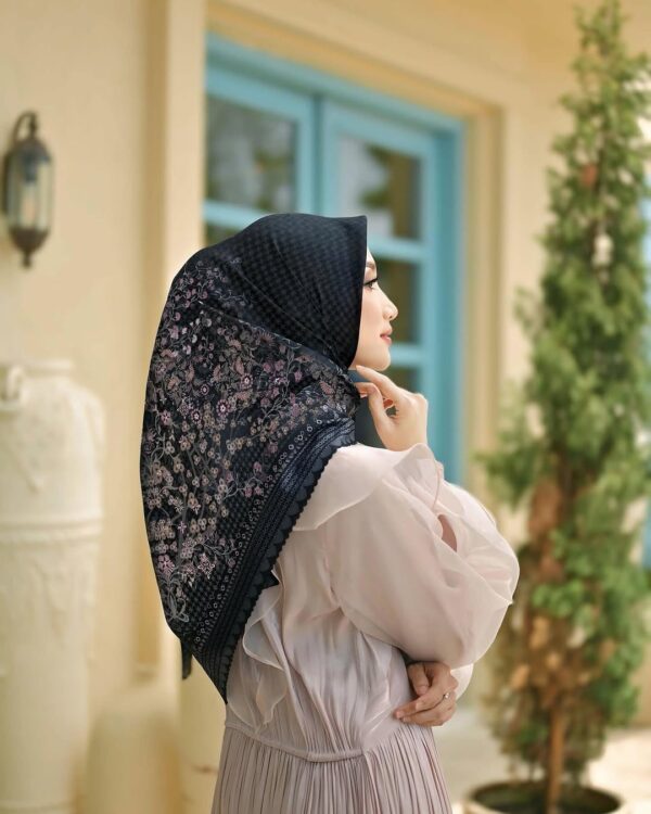 GARDENIA SCARF IRIS - Gambar 2