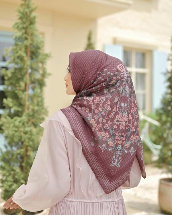 GARDENIA SCARF IRIS - Gambar 3